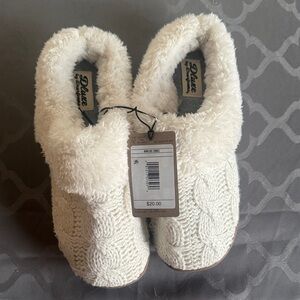 Cozy Cream Cable Knit Slipper Clog